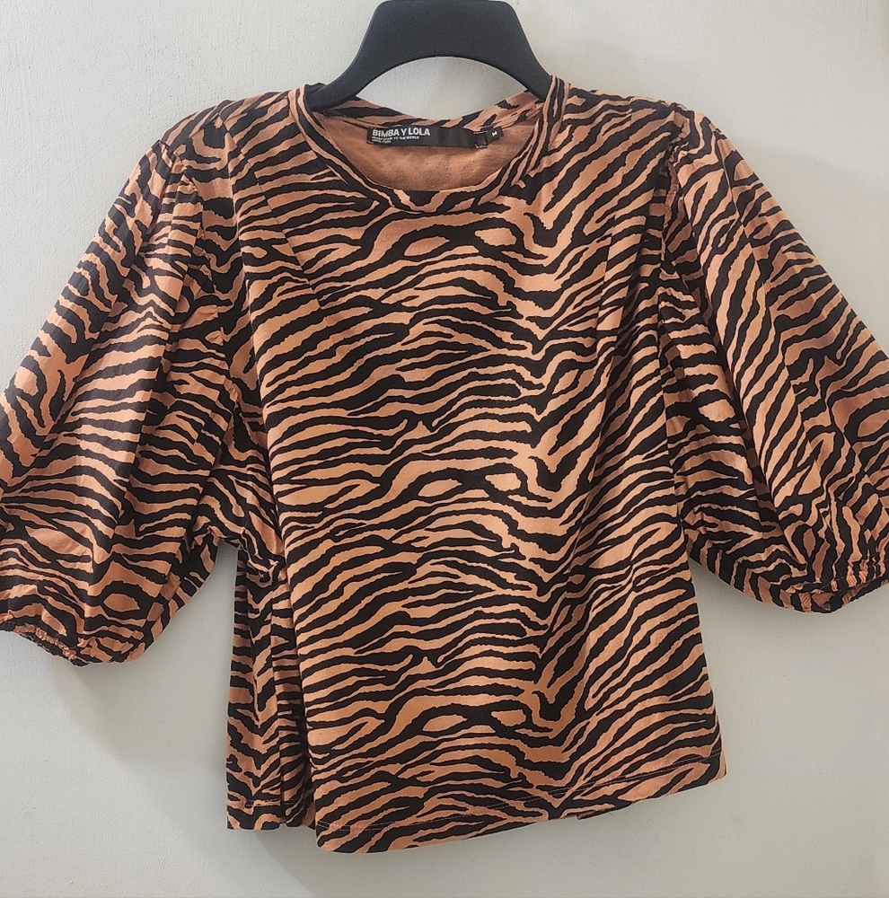 Bimba Y Lola Women's Short Sleeve‎ Top, Size Medium, Cotton.